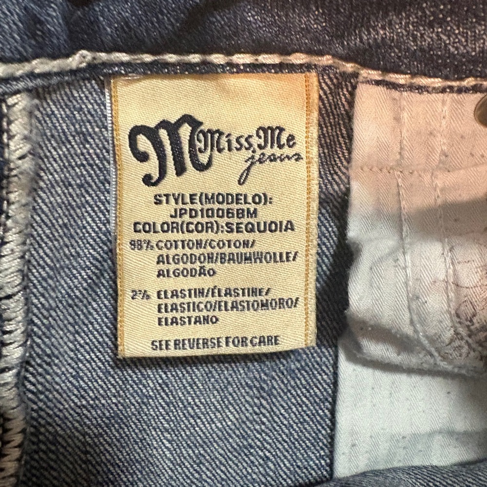 MISS ME BERMUDA JEAN SHORTS SIZE 29 - Picture 4 of 8
